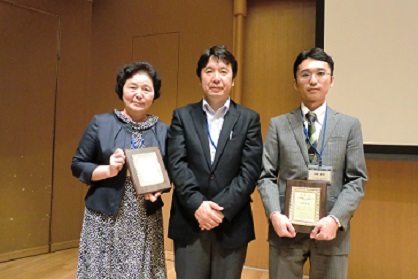 清田　敏恵氏（日本赤十字社事業局）、松田晋哉大会長、村松圭司氏（産業医科大学公衆衛生学）